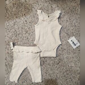 2 Piece Organic Newborn Outfit